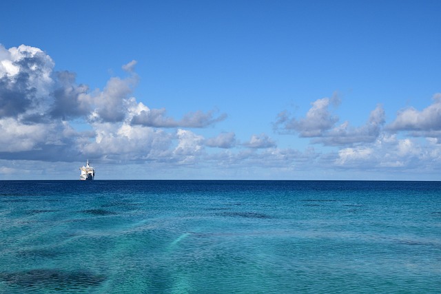 ocean-7335499_640.jpg